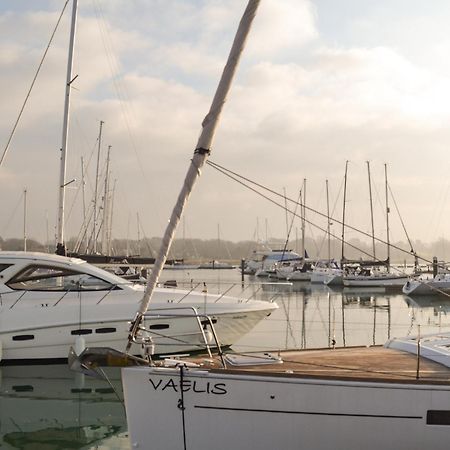 Irenic Lodge Netley Marsh Dış mekan fotoğraf